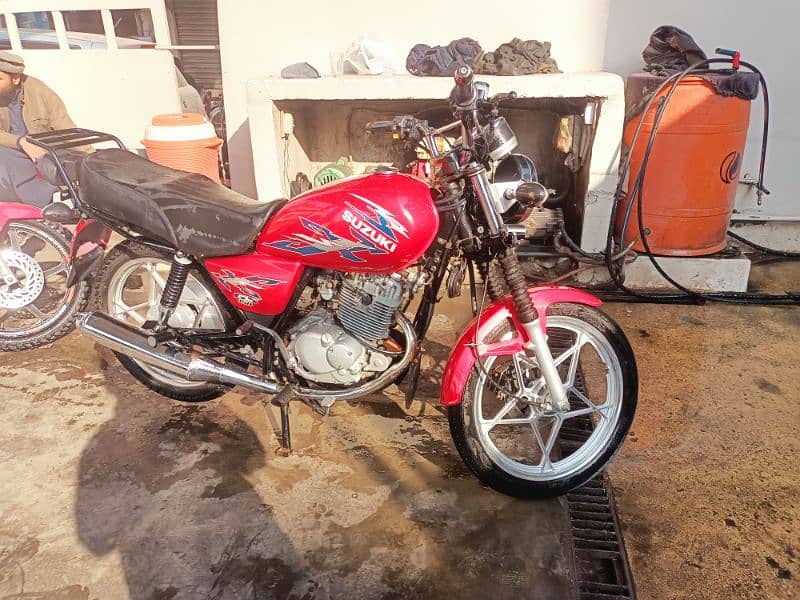 Suzuki gs 150 new condition koi Kam NH ha total genioun 0