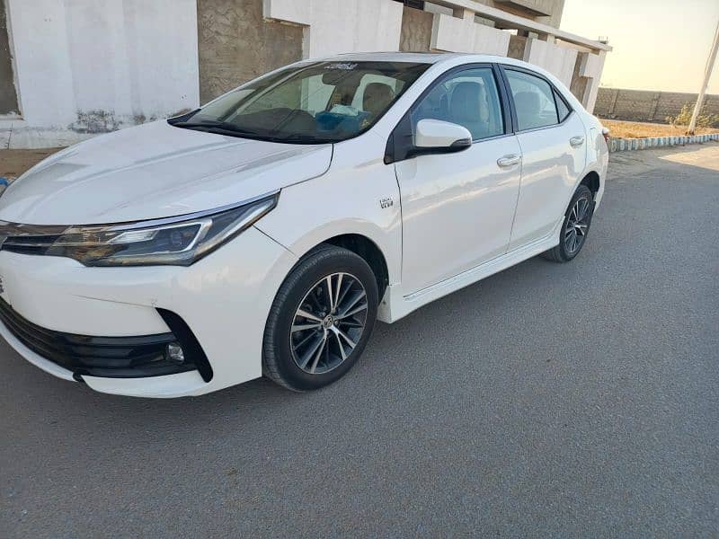 Toyota Altis Grande 2018 10