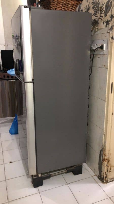 haier large refrigerator  for sale 4