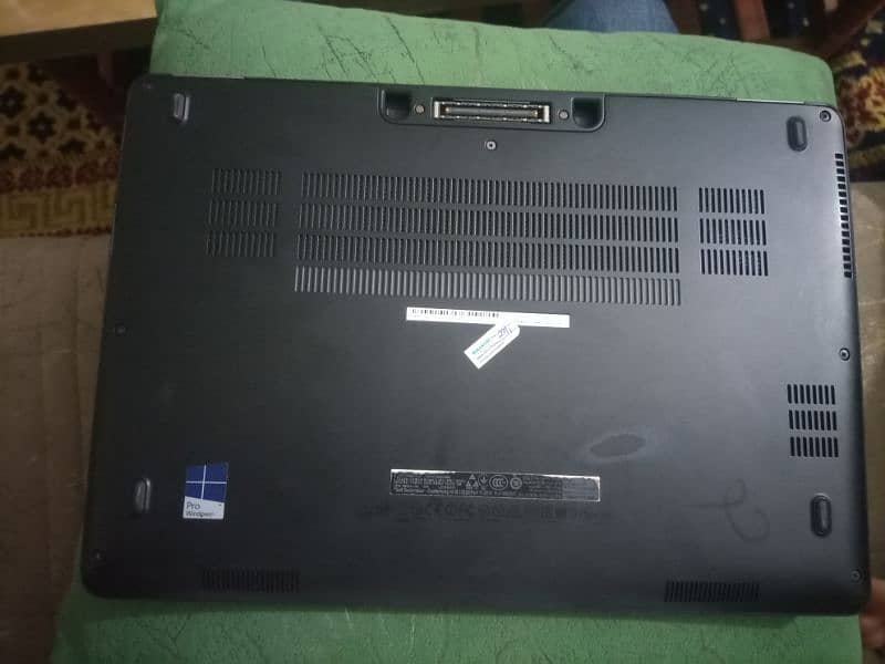 laptop latitude E7470 3