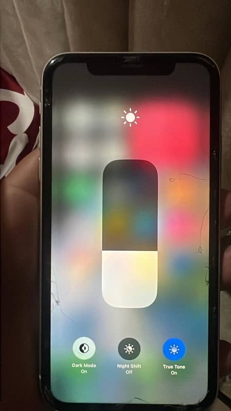 iphone 11 128GB - PTA approved white 5