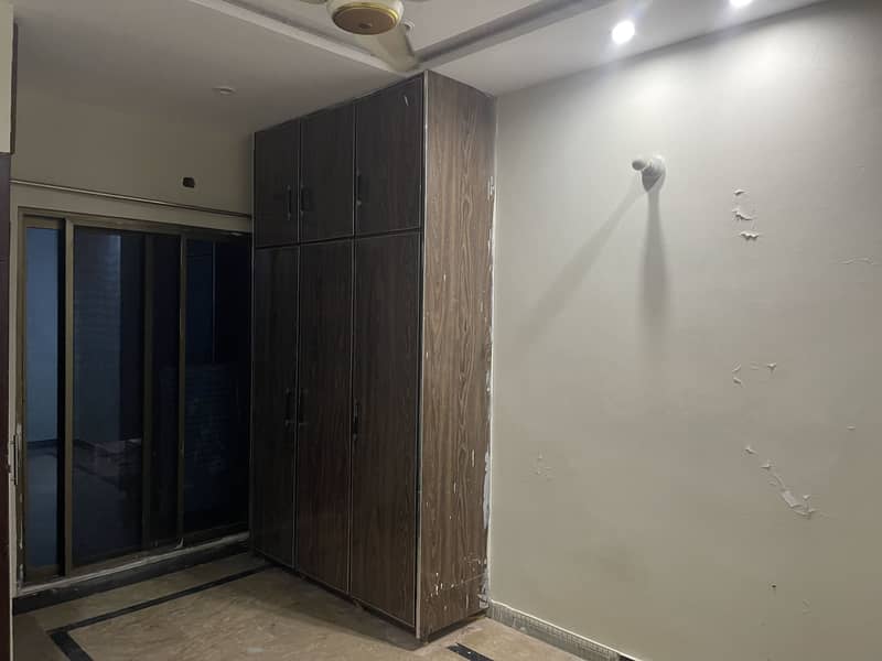 FLAT FOR RENT NEAR TO EMPORIUM MALL 7