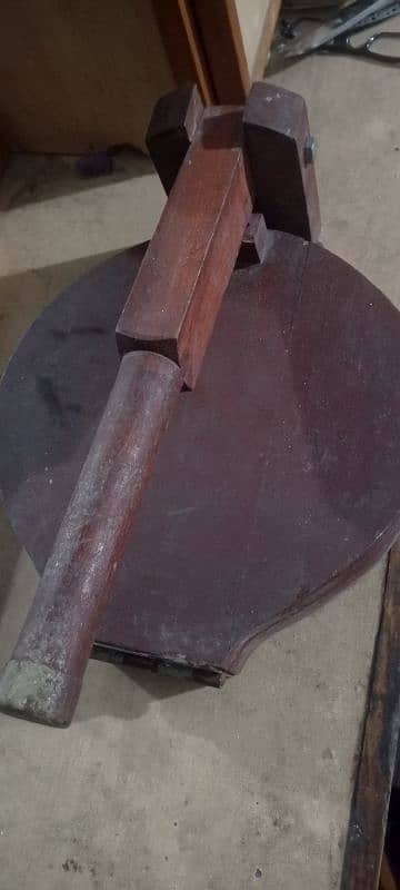 wooden roti maker 1 time used 1