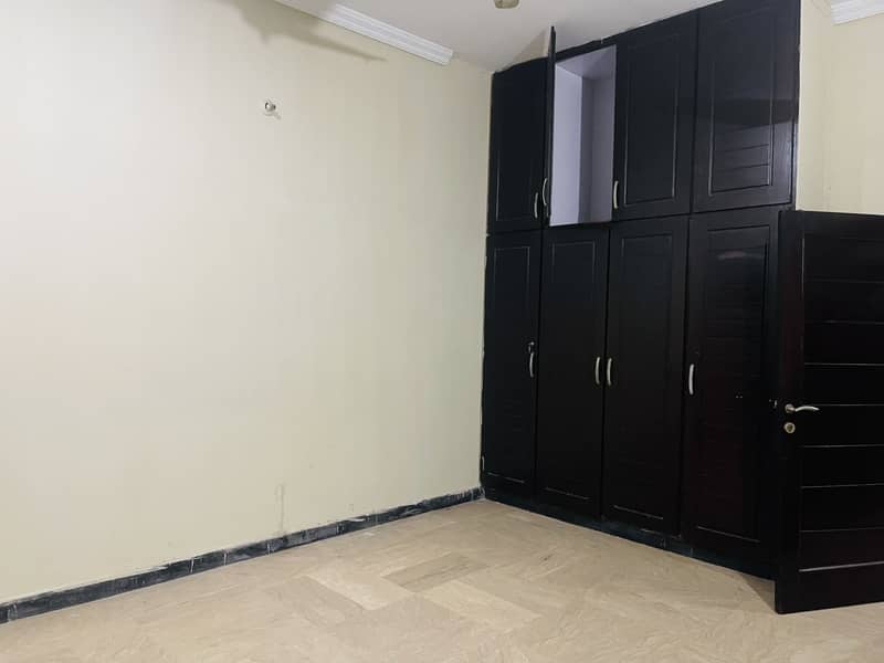 14 Marla Lower Portion Rent Near To G1 Market 9