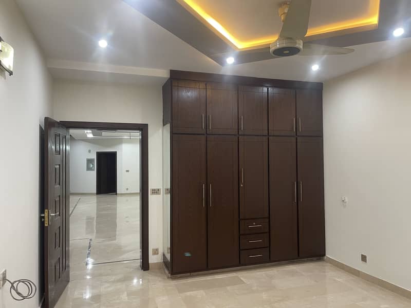 ONE BED APARTMENT FOR RENT FOR RENT AVAILABLE AT IDEAL LOCATION OF JOHAR TOWN 4