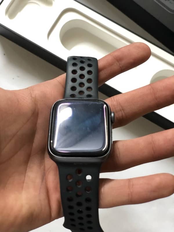 Apple Watch | Series 4 | Nike sports 3