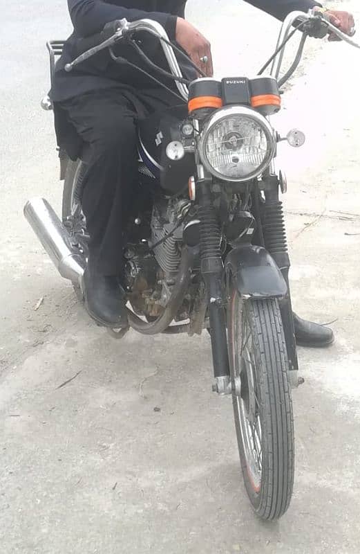 Suzuki GS150 . . . . 1