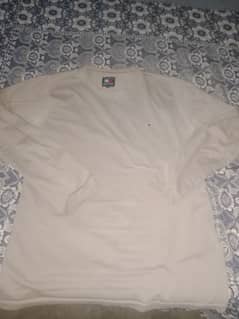 shirt bht achi condition mein hai for sale