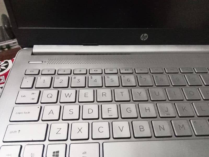 HP 14 G7 core i7 10th gen quad core 1080p 3