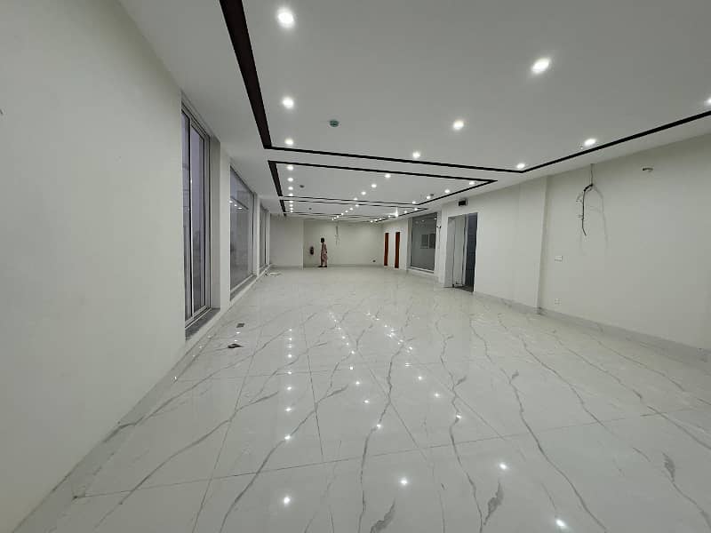 4 MARLA FULL PLAZA AVAILABLE FOR RENT IN DHA PHASE 6 LAHORE AT IDEAL LOCATION FOR CORPORATE SECTOR 3