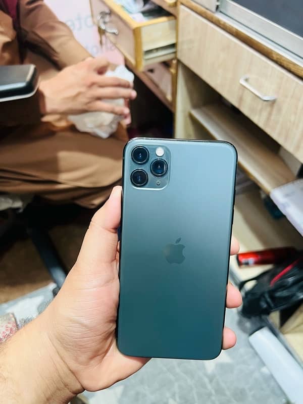 iPhone 11 Pro Max 2