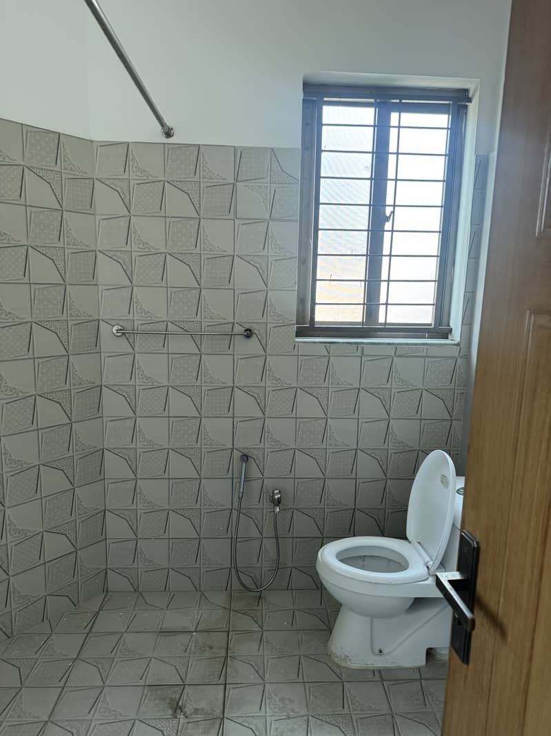 Elegant 5 Bedroom 10 Marla House for Rent in Fazaia Housing Scheme Phase 1 1