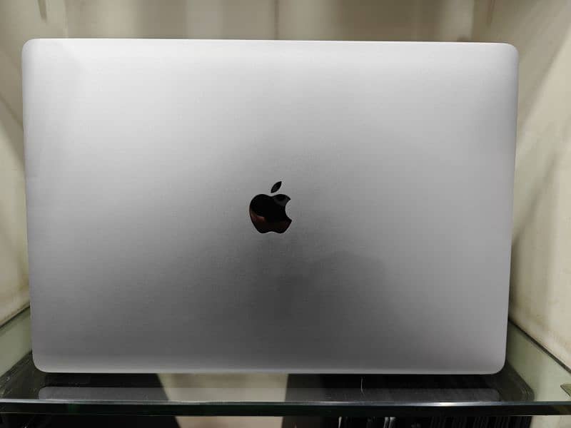 Apple Macbook Pro 2019 16' 3