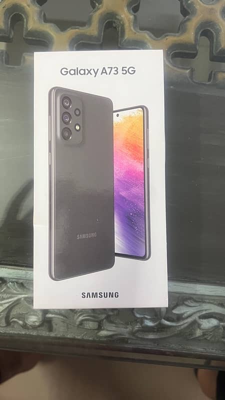 samsung a73 5g 10/10 conditon approved 12