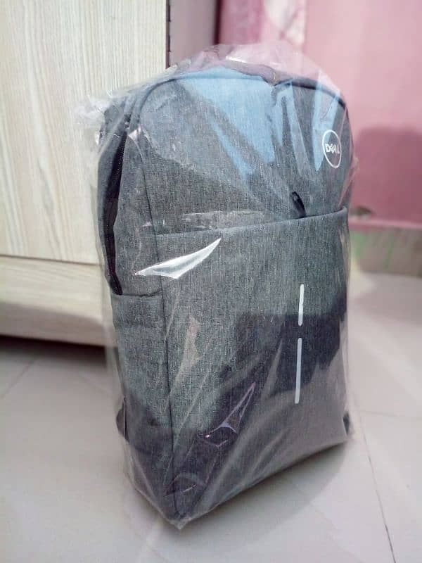 laptops carry bag in gray & Black colour with full size large 1