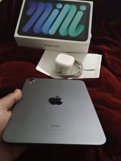 ipad mini 6. . . . . . with Box nd charger