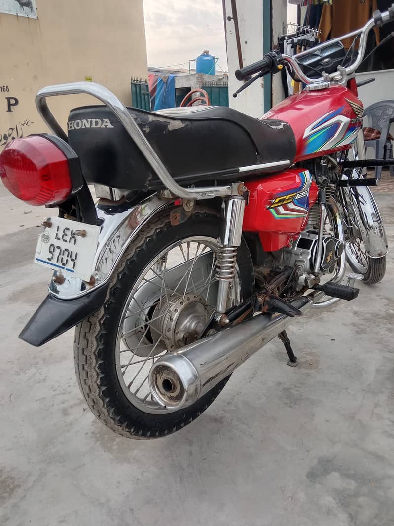 Honda CG 125 2015 4