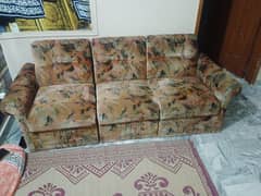 Sofa 3 seater running condition for sale