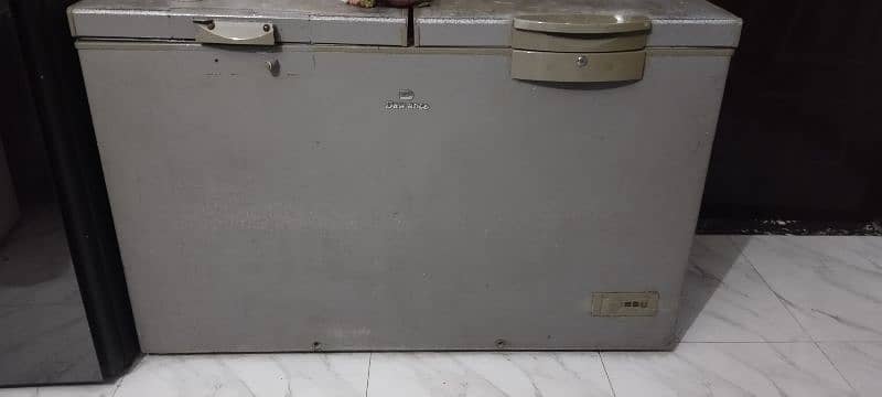 Dawlance deep freezer for sale 0