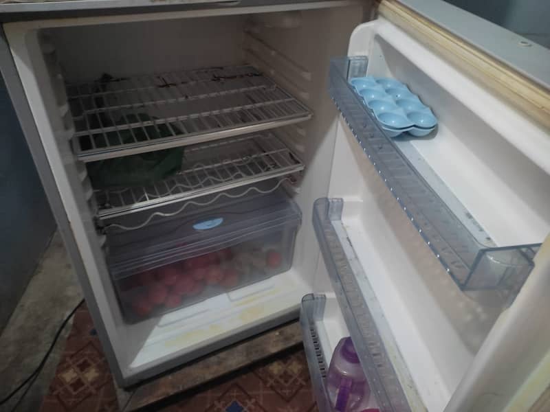 Big Size 16 Cubic Fridge for sale in best condition 7