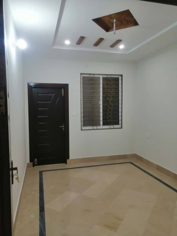 houses or factory for rent nr Shahb pura chok defans Road 12