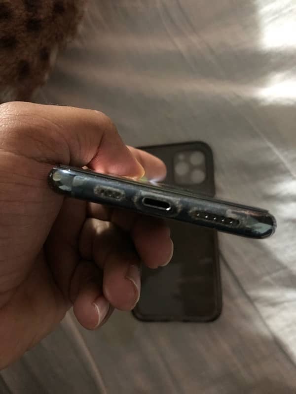 iphone 11 pro 256 GB Dual Aproved 5