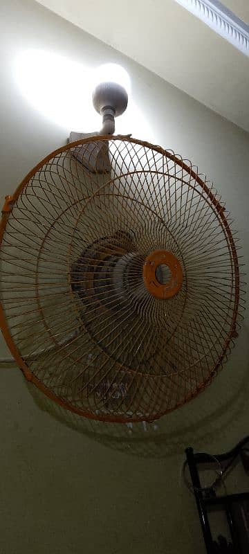 2 fans price 4000 4