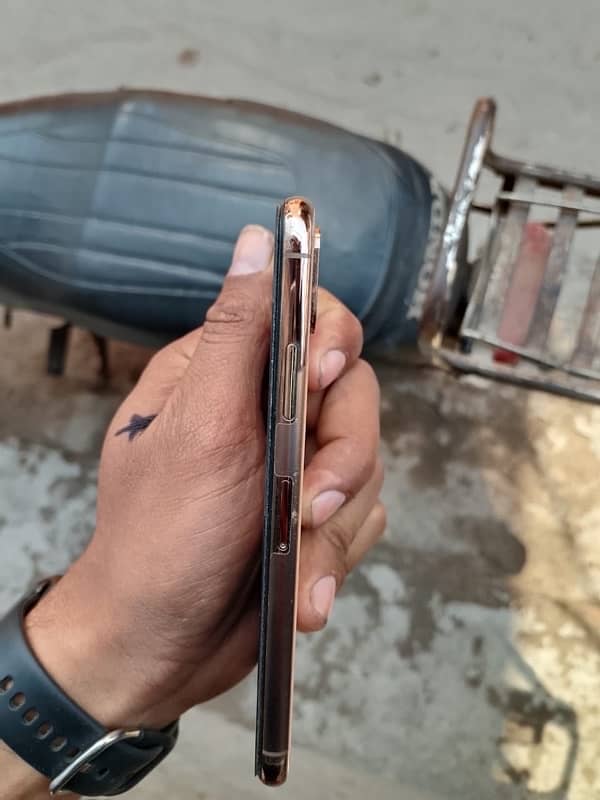 I phone xs non pta factory unlock 4