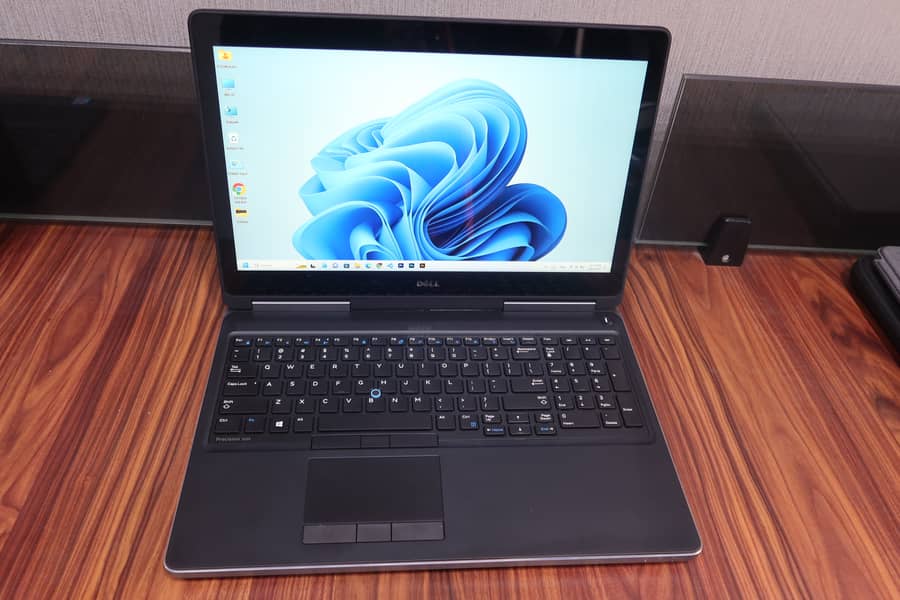 Gaming Laptop Dell Precision 7520 Ci7 7th Gen Workstation,Touch Screen 2
