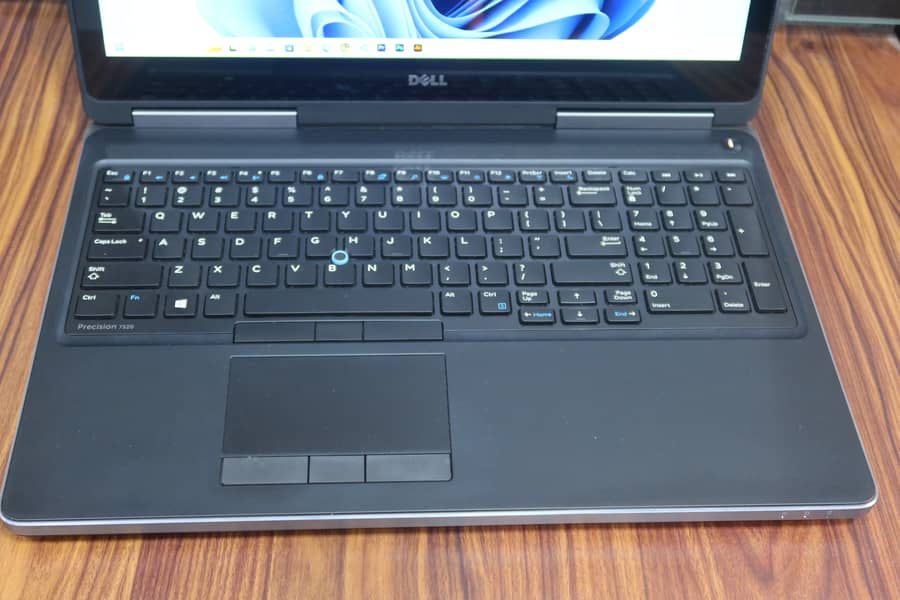 Gaming Laptop Dell Precision 7520 Ci7 7th Gen Workstation,Touch Screen 4