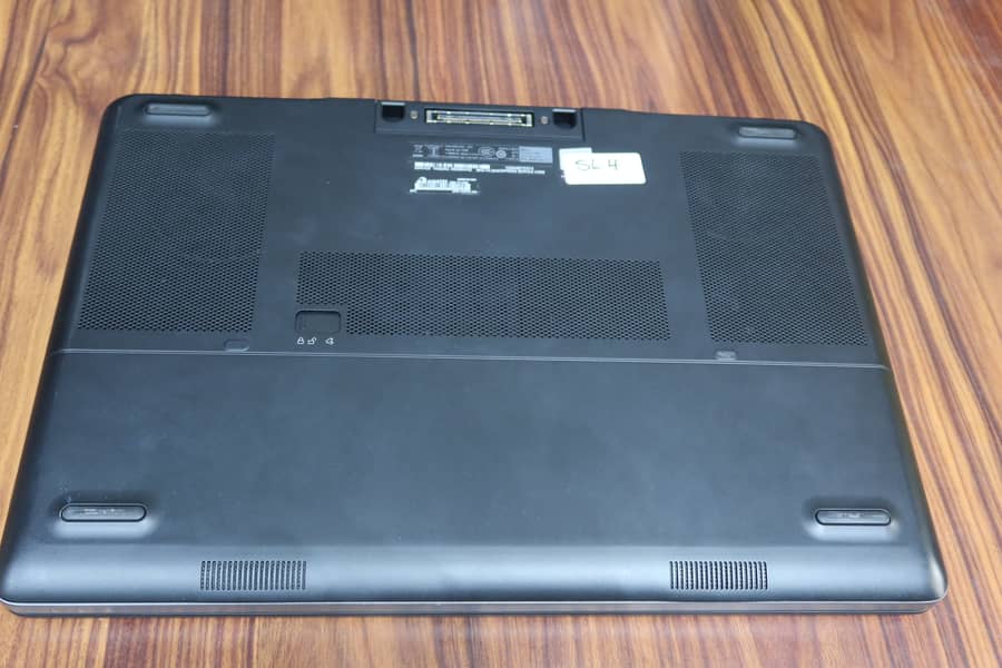 Gaming Laptop Dell Precision 7520 Ci7 7th Gen Workstation,Touch Screen 11