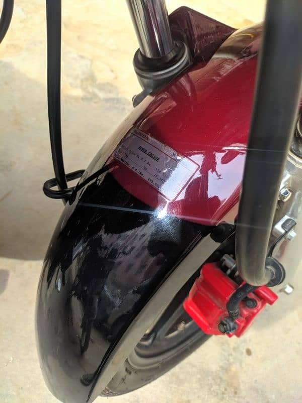 CB150F Red colour Model 24 Dec unregistered 3