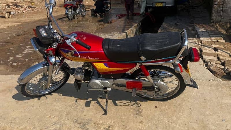 Honda CD70 Bike sal my cont  number 0325"8925770 0