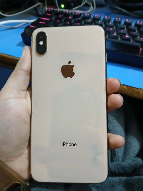 Iphone xs max pta approved 256gb golden 2