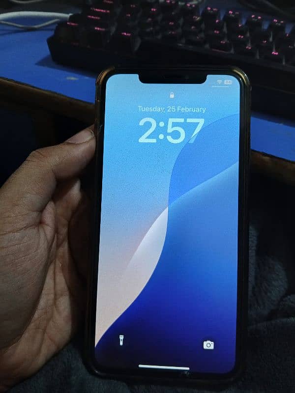 Iphone xs max pta approved 256gb golden 5