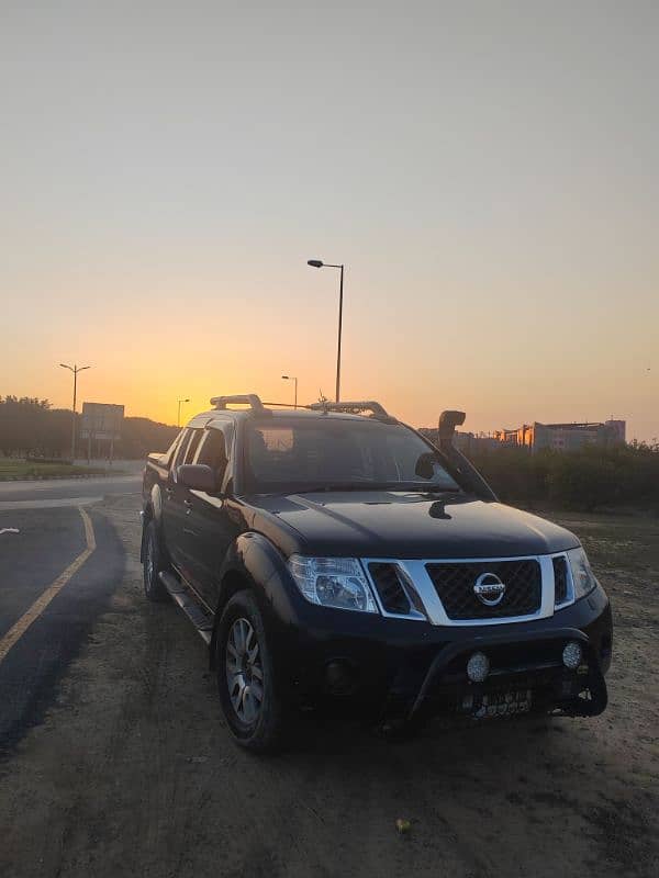 Nissan Navara 2014 outlaw 0