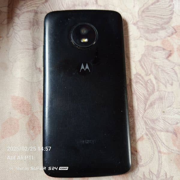 Moto E4 2