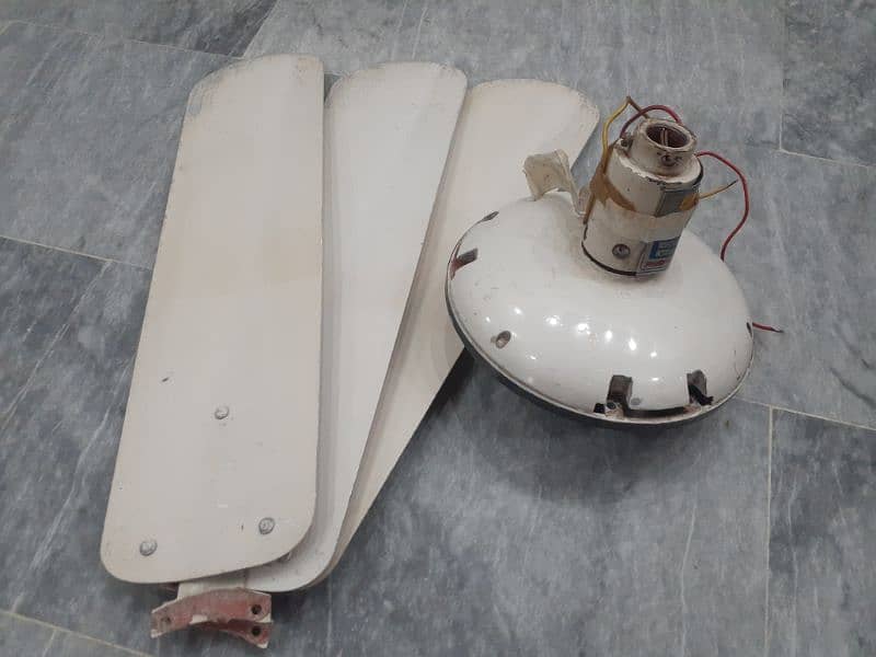 3 Ceiling Fans Pak Fans– Used but Like New! 5