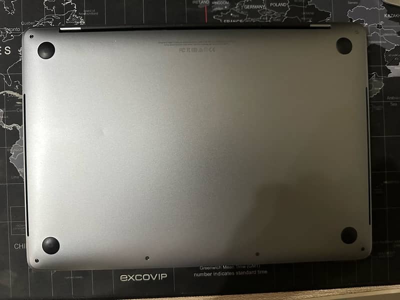 Macbook Pro 13 inch (2017) 8 - 256 1