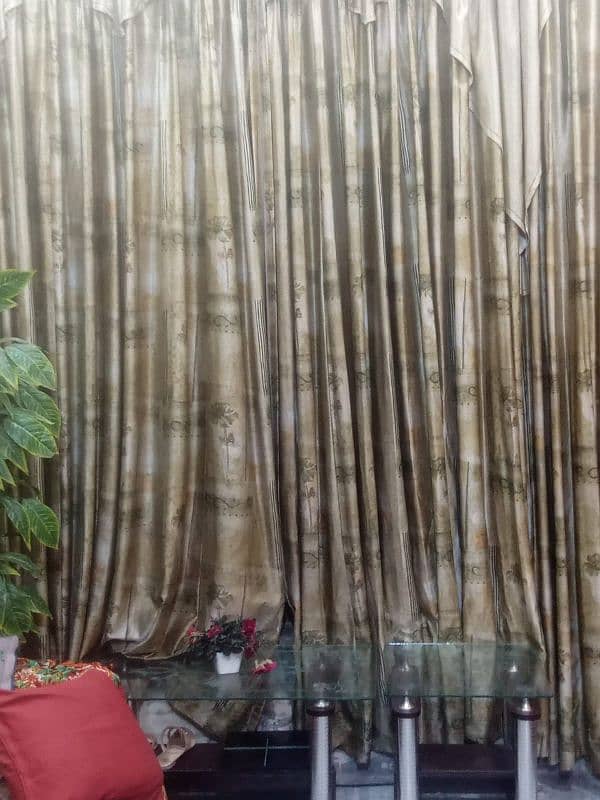 4 curtains in good condition 1