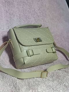 "Luxury Beige Handbag – Classy, Spacious & Affordable!"