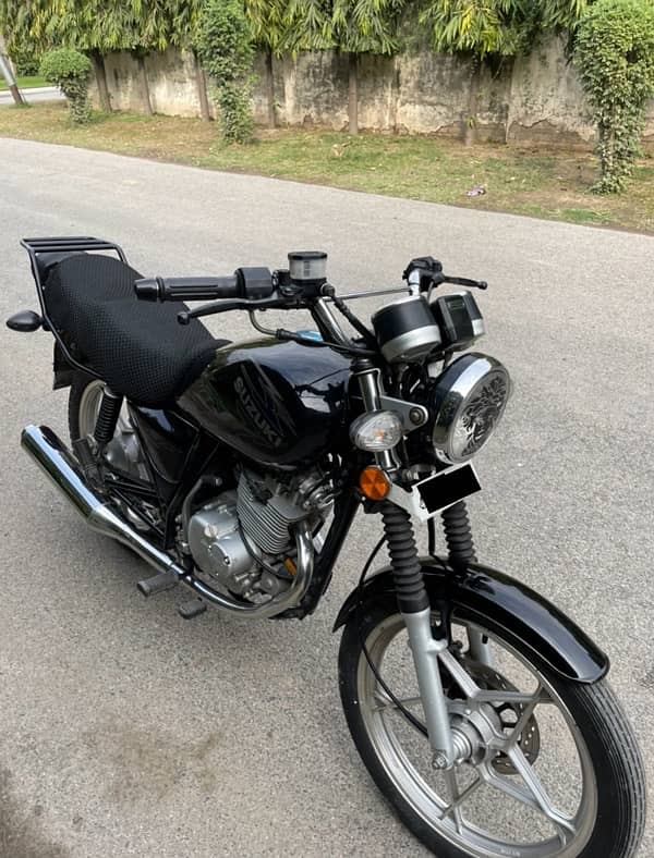 Suzuki Gs 150 SE 2021 1