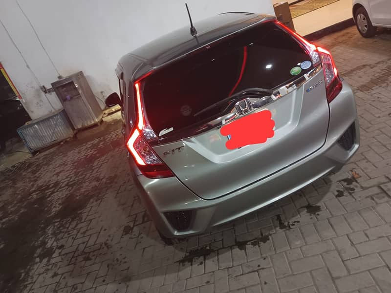 Honda Fit 1.5 Hybrid Base Grade 2018 11