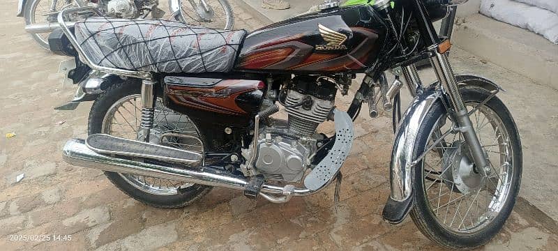 Honda 125 21/22 modal all Punjab namber 0