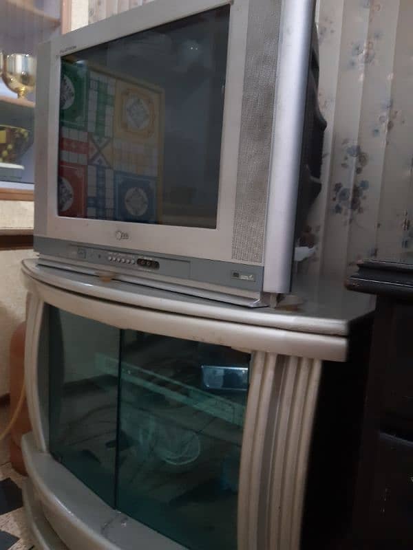 LG TV + Trolly 0