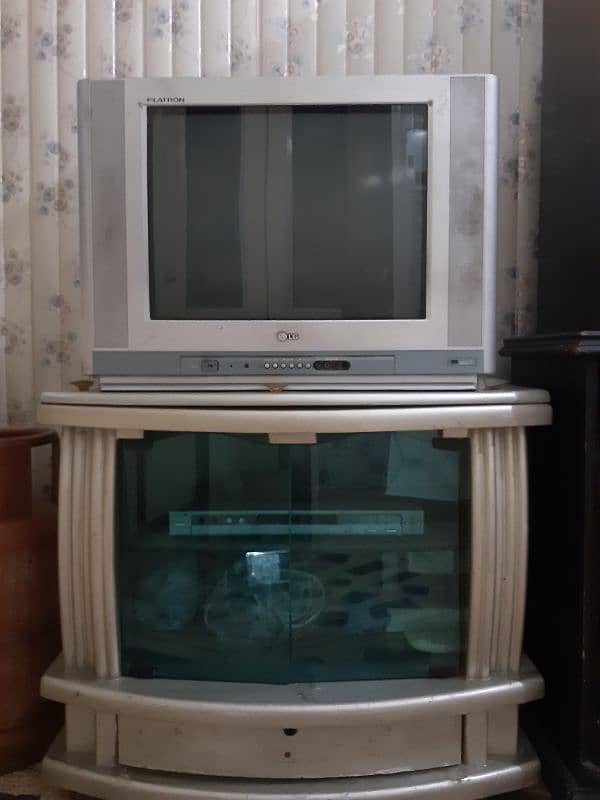 LG TV + Trolly 1