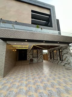 Luxurious 1 Kanal Semi Furnished House With Basement For Sale In Nishtar Block Bahria Town Lahore.