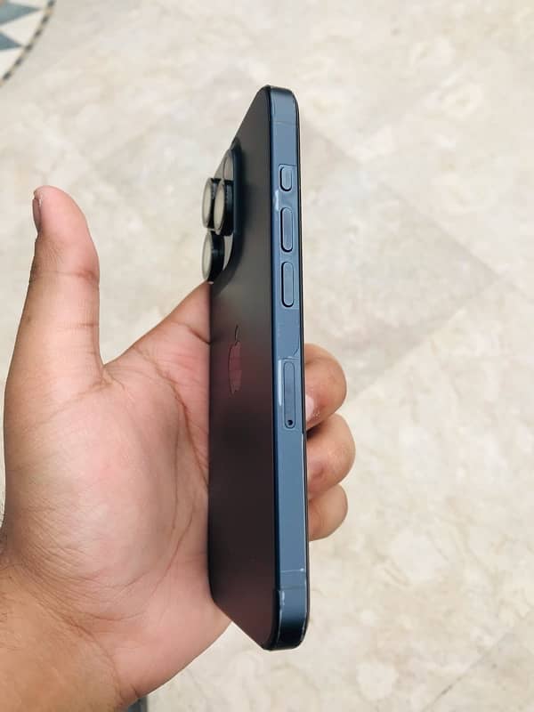 iPhone 15Pro 512gb blue titanium 1