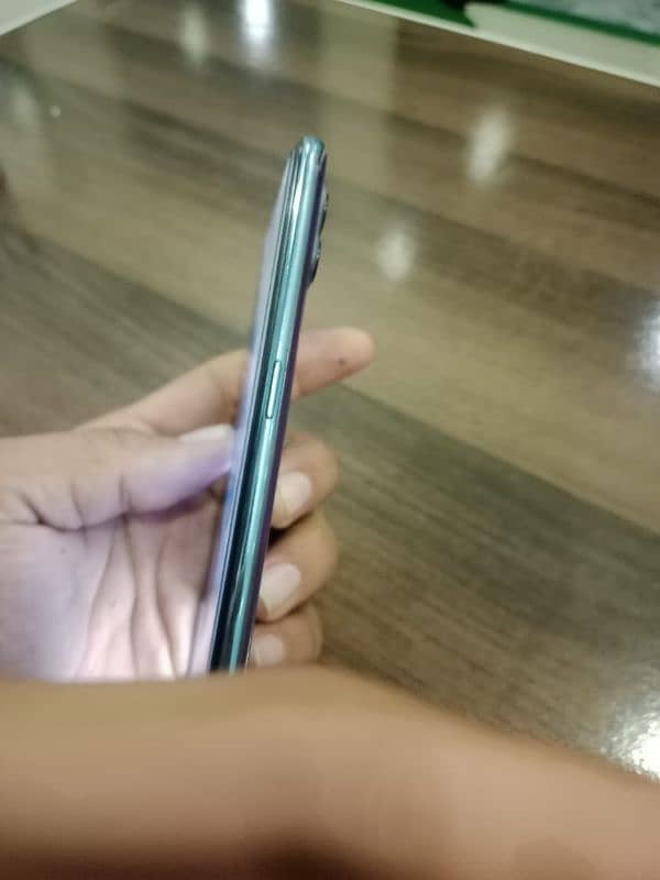 Oppo F17 pro. Full box with original charger and cable 5