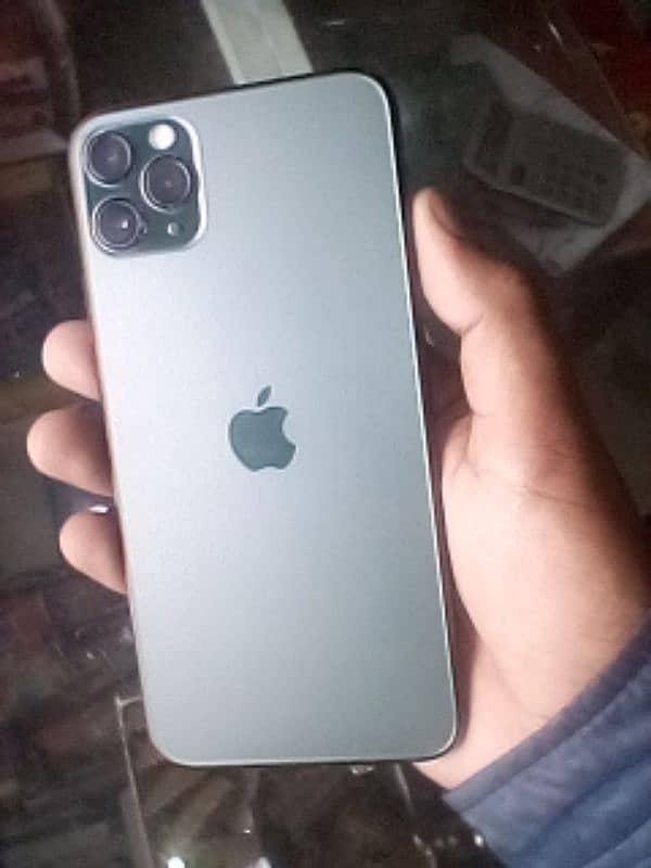 iphone 11 pro Max 4